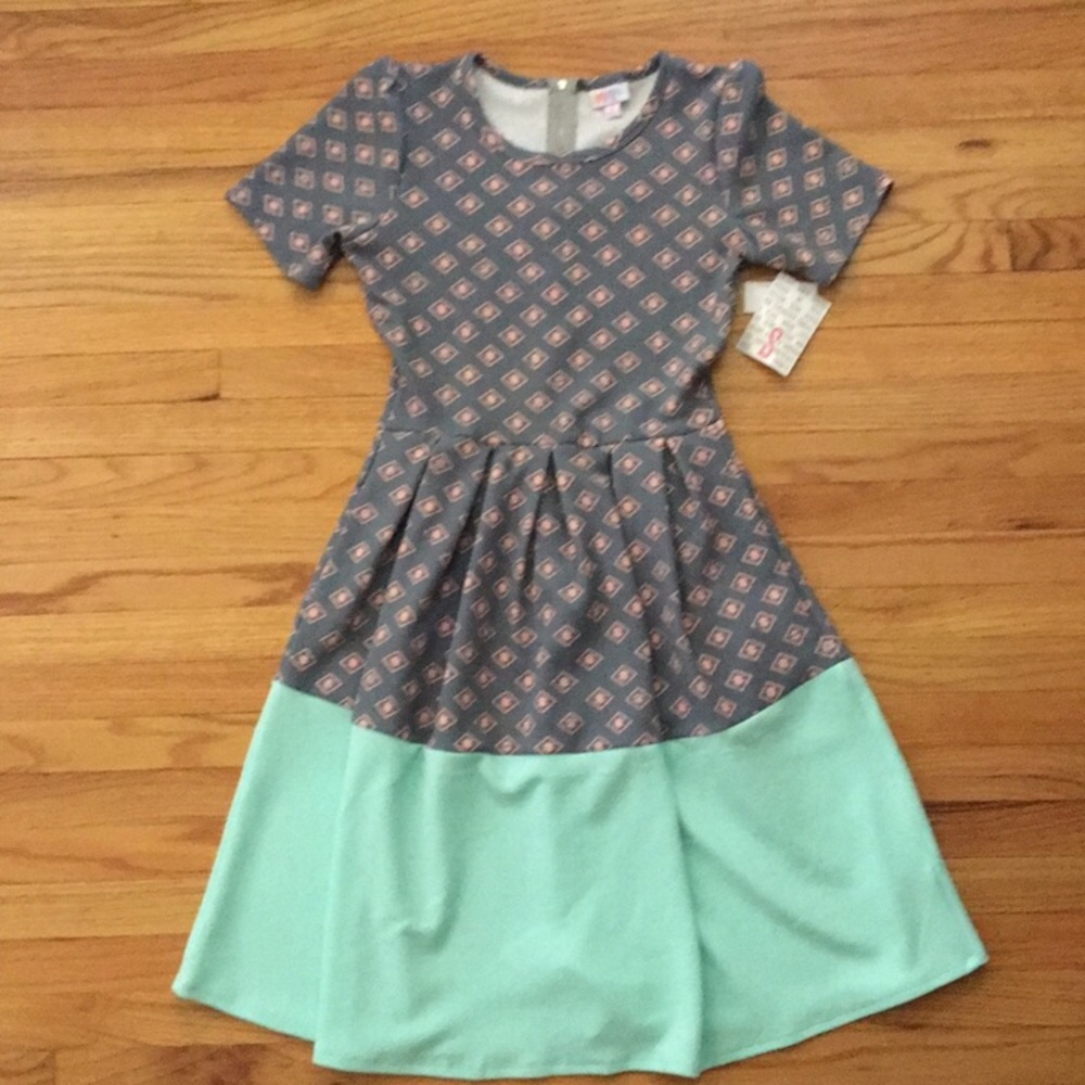👗 Amelia 👗two-toned dress! 👗
